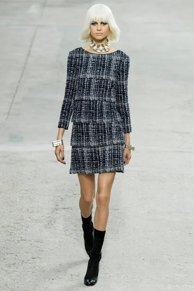 Look 37